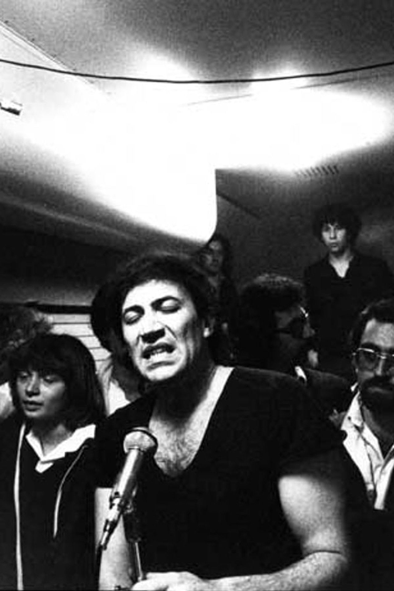 Alla Ricerca Del Silenzio Perduto Backdrop