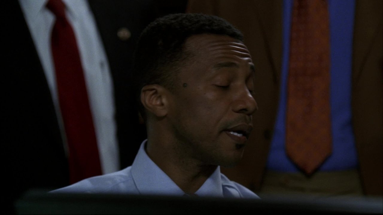 Law & Order - Season 15 Episode 24 : Locomotion