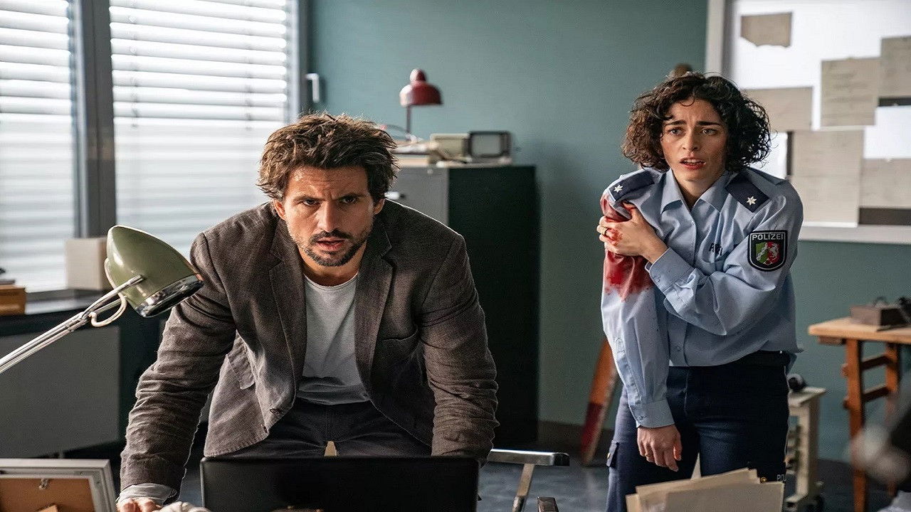 Einstein : équations criminelles — Antibruit