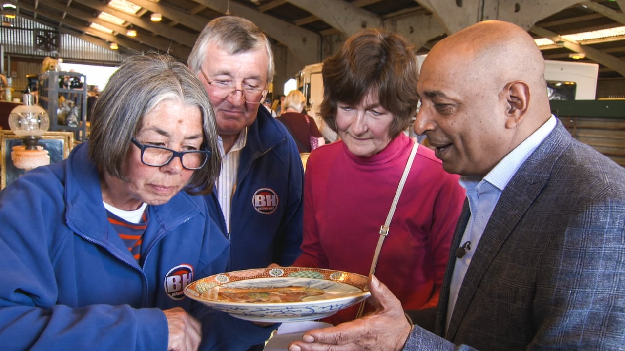 Bargain Hunt - Season 51 Episode 3 : Builth 2