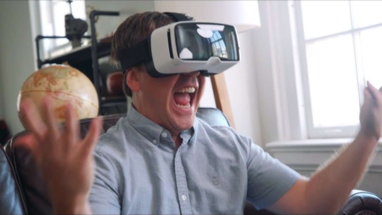 SEC Shorts - Season 7 Episode 1 : Virtual Reality Headset Lets You Experience College Football From Quaratine