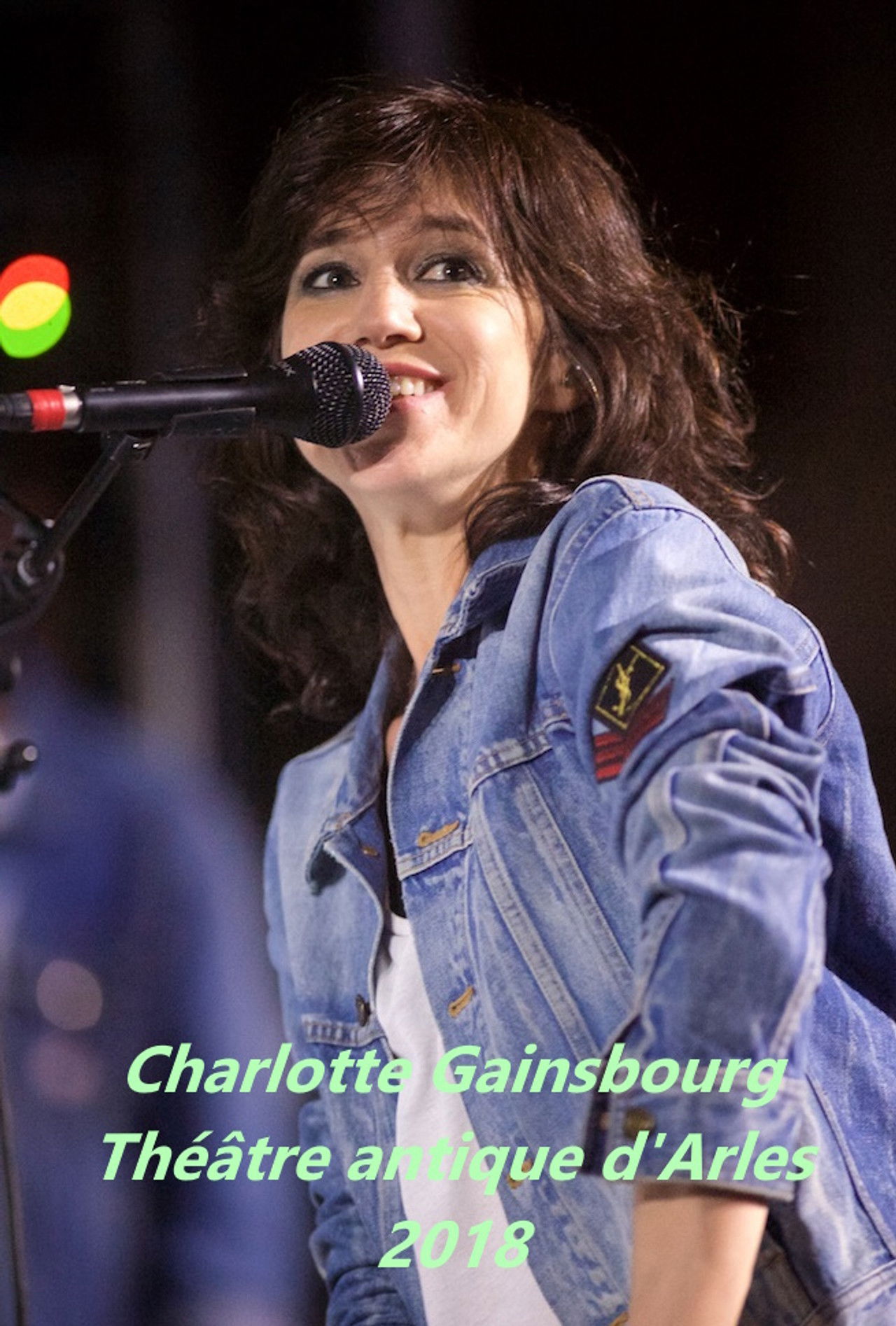 Basique, le concert : Charlotte Gainsbourg Backdrop