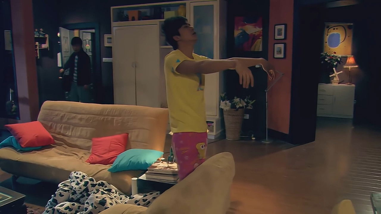 爱情公寓 — Épisode 4