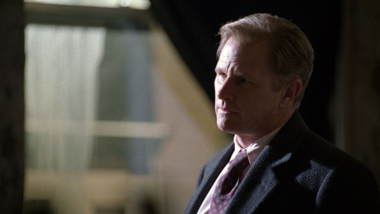 NYPD Blue - Season 4 Episode 12 : Upstairs, Downstairs