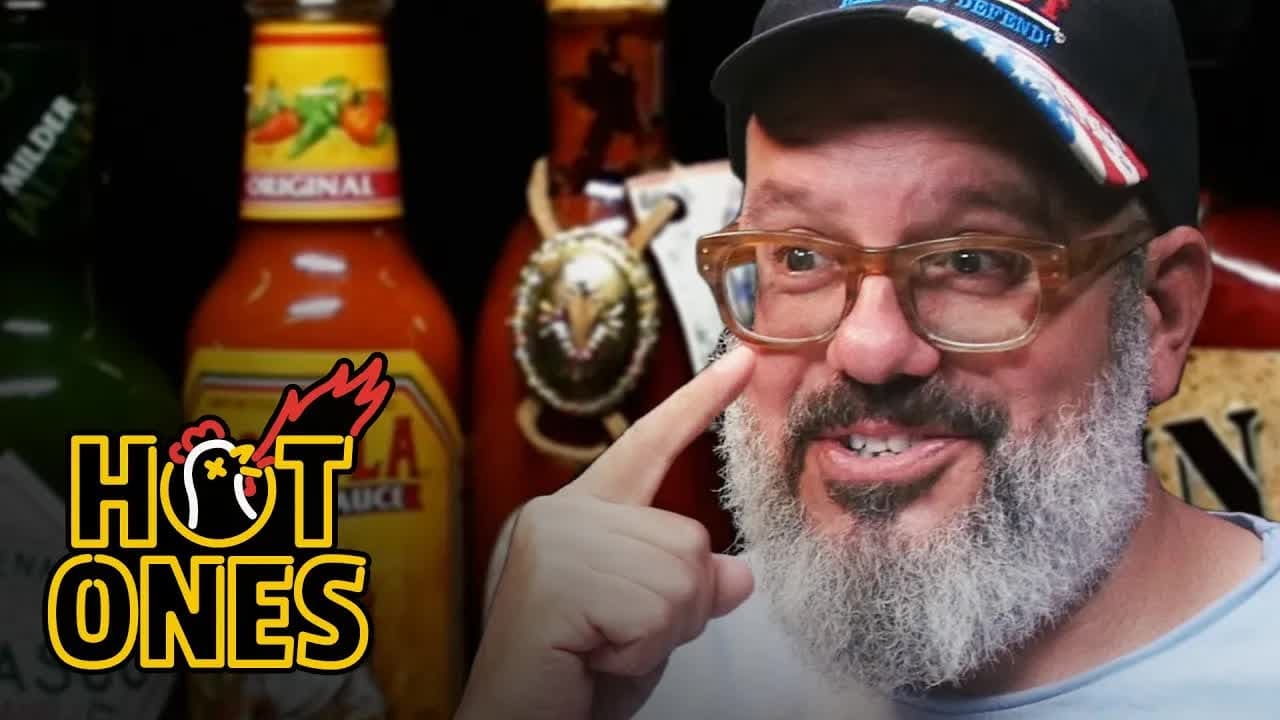 Hot Ones - Season 2 Episode 19 : David Cross Embraces the Extremes of Spicy Wings