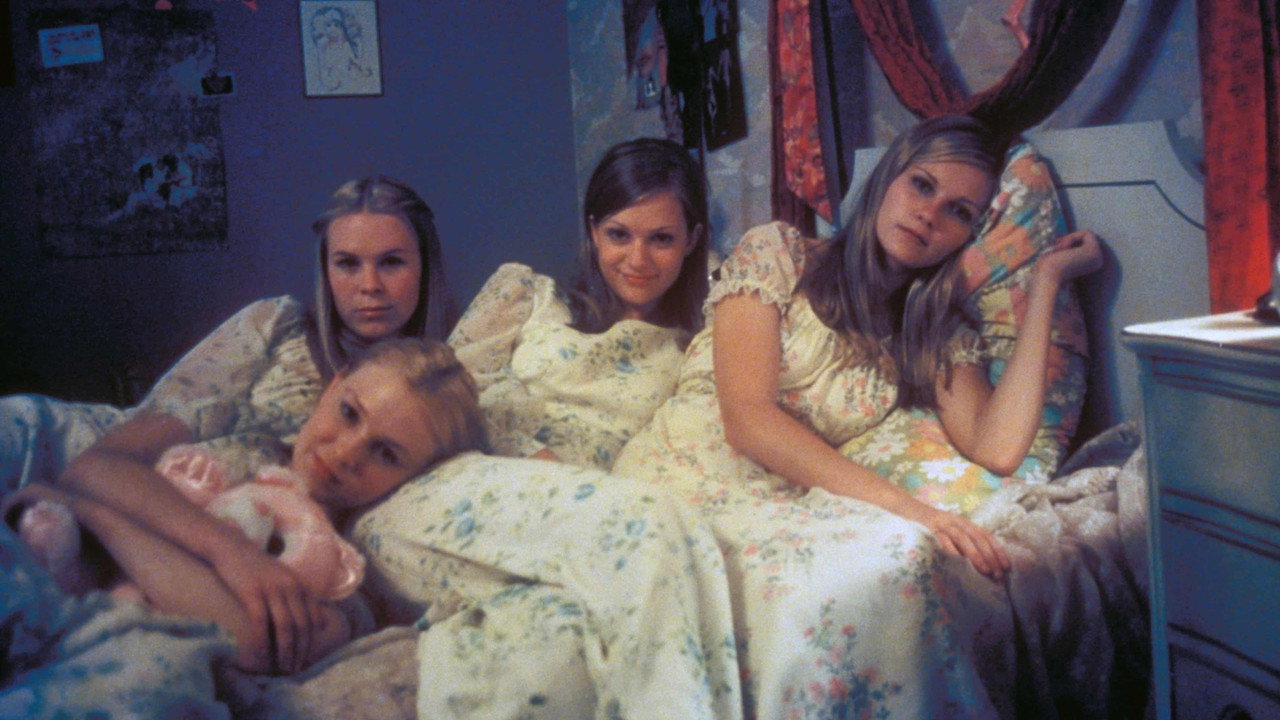 The Virgin Suicides background 94