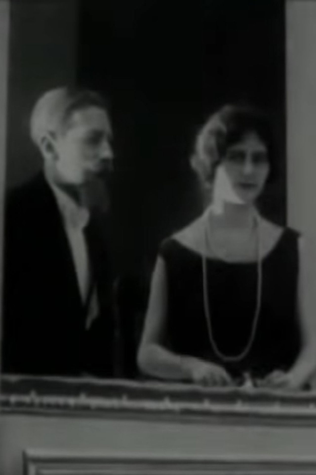 Aura o las violetas Backdrop