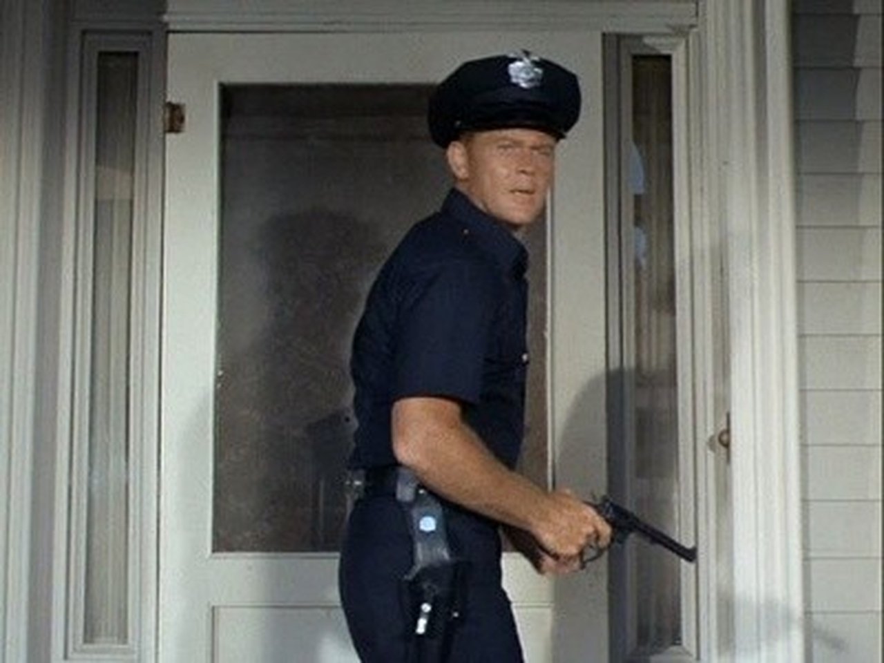 Adam-12 - Season 1 Episode 3 : Log 011: It's Just A Little Dent, Isn't It?