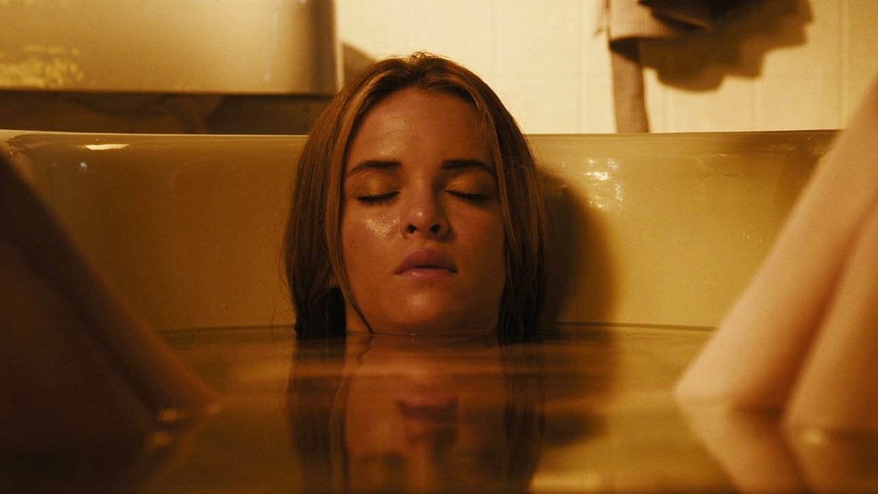 Piranha 3DD (2012) Hindi Dubbed backdrop