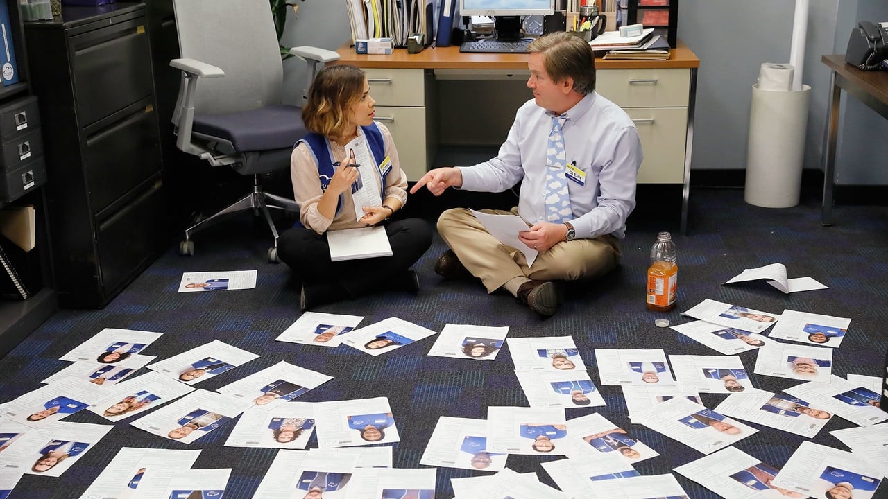 Superstore - Season 2 Episode 22 : Tornado