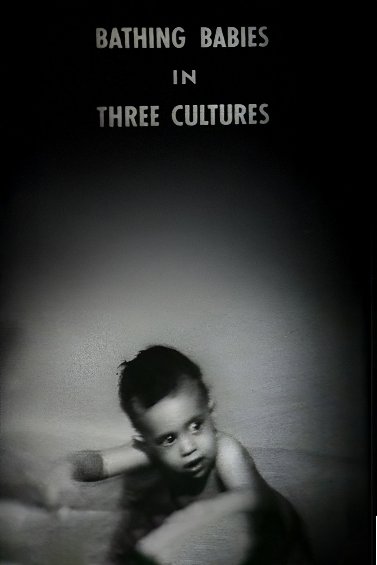 Bathing Babies in Three Cultures filmaffisch