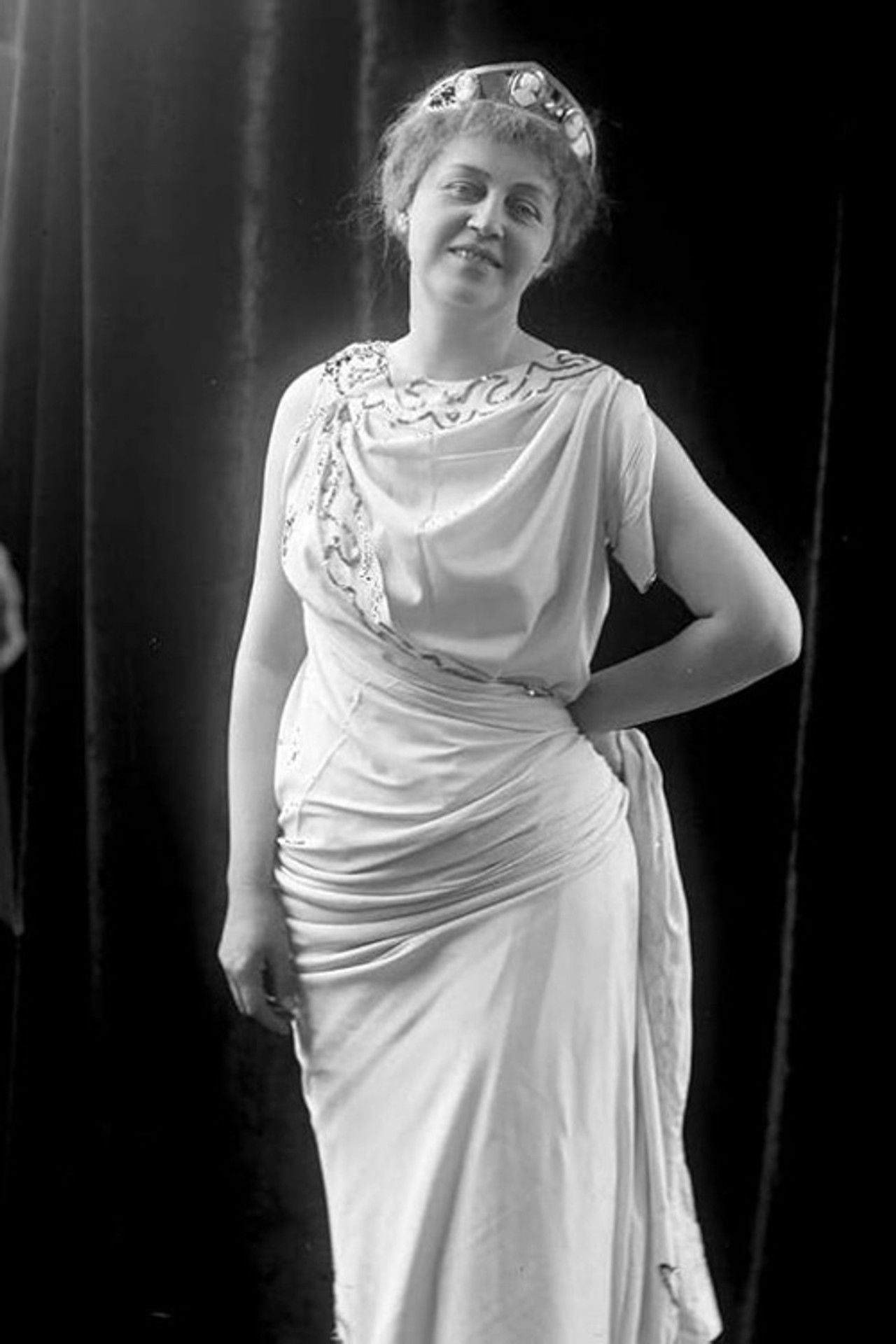 Beautiful Helena Backdrop