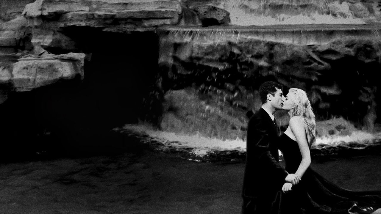 Watch La Dolce Vita (1960) Online — HD Quality | PersonalLifeInsights