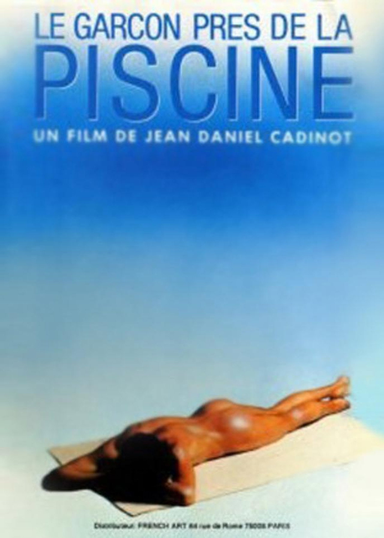 Le Garçon Près de la Piscine filmaffisch