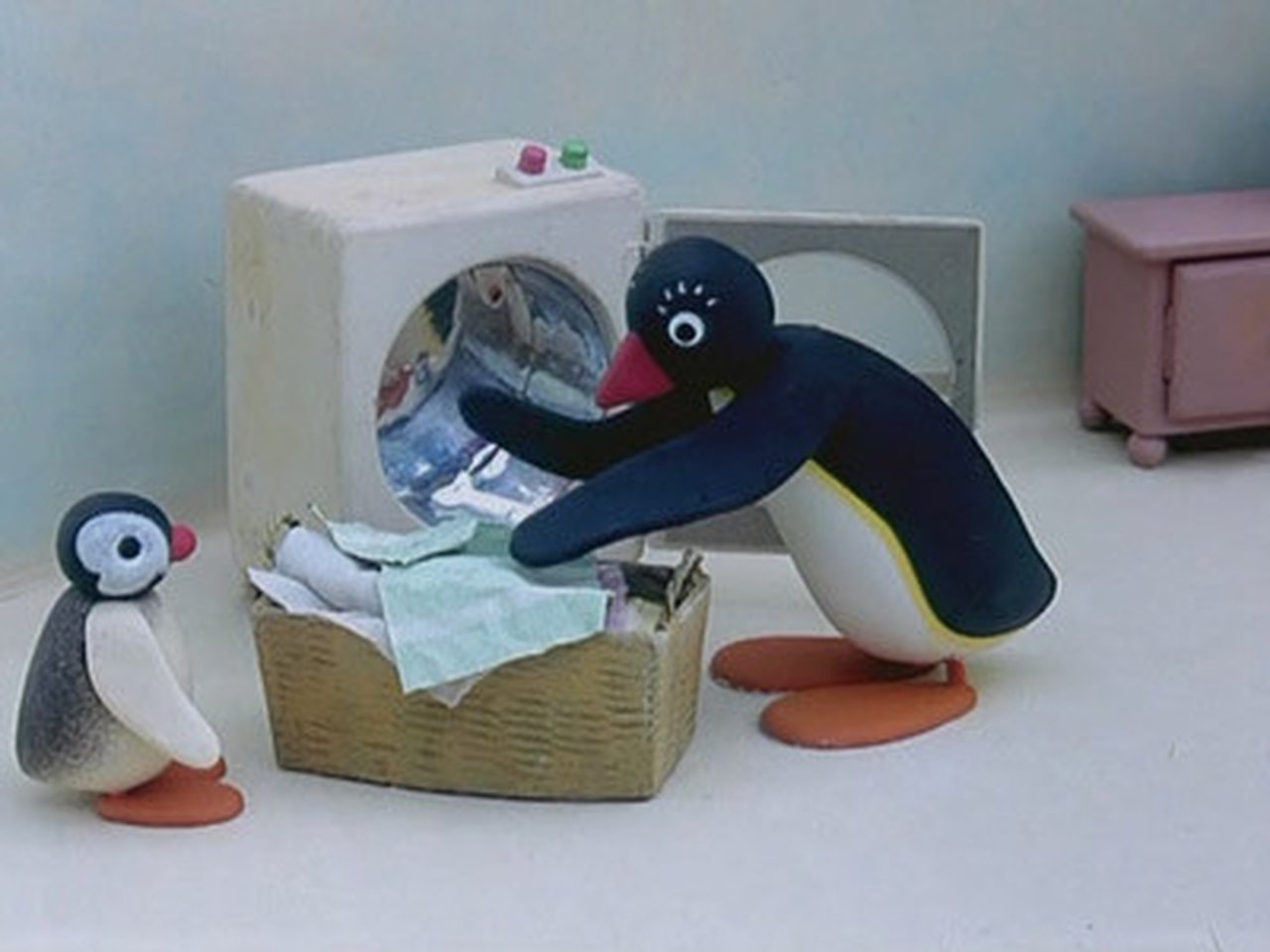 Pingu - Season 4 Episode 2 : Pingu Refuses To Help