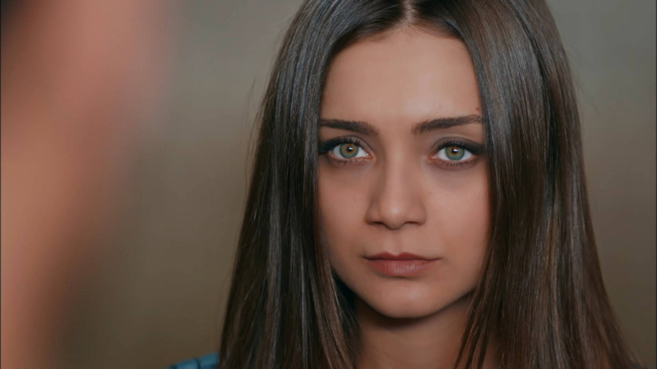 Güllerin Savaşı — Épisode 42