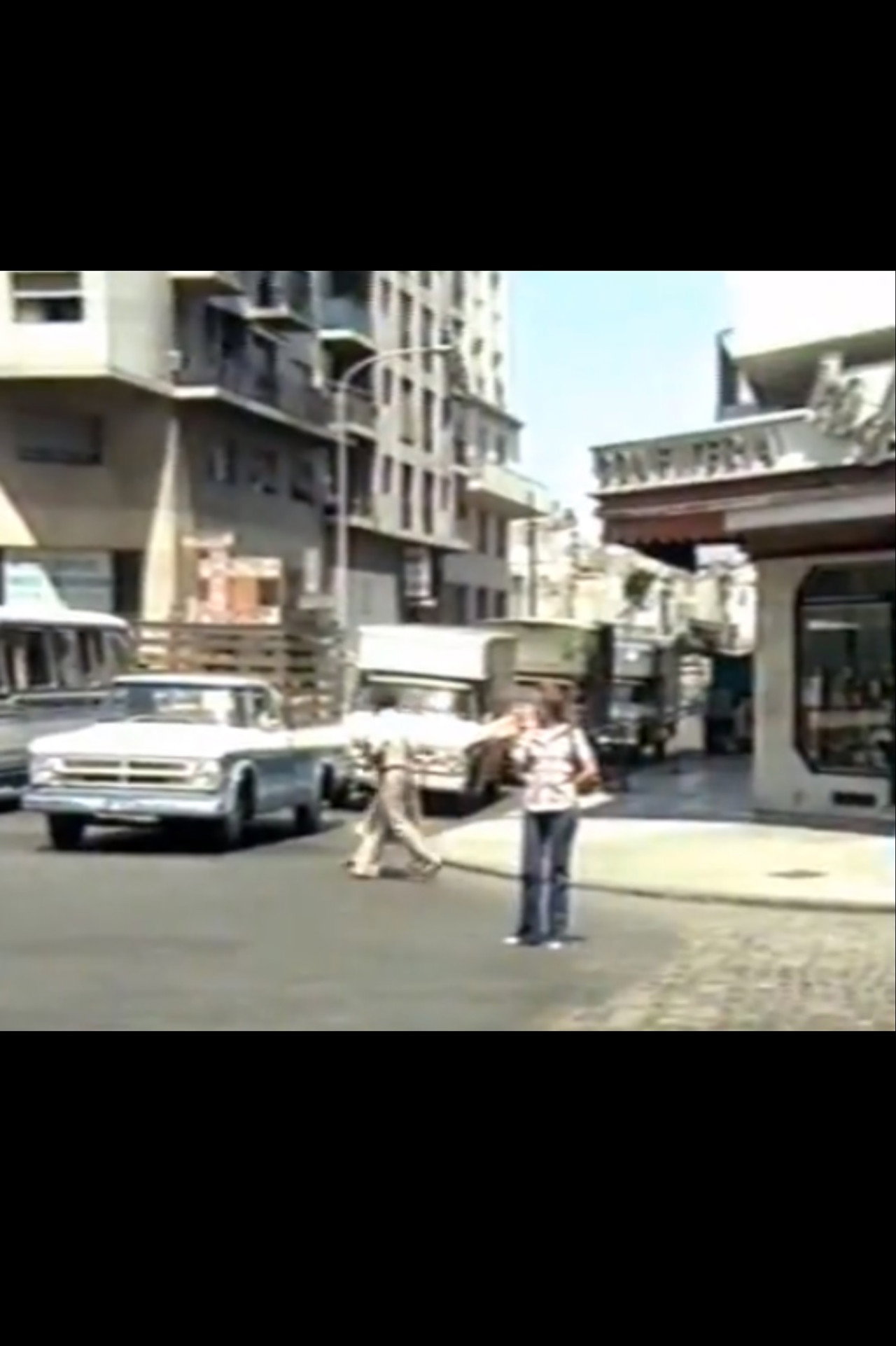 Buenos Aires, la tercera fundación Backdrop