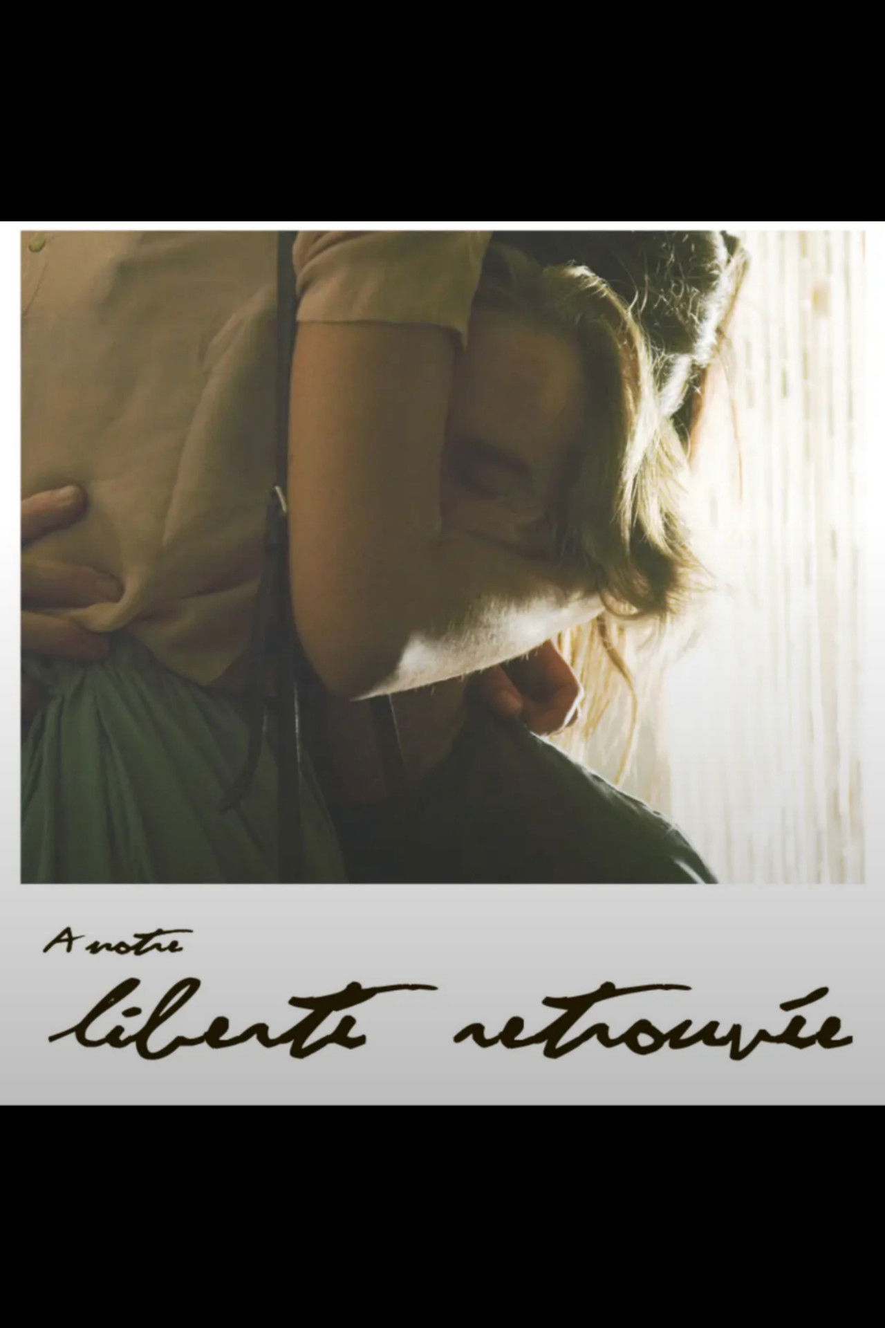 À Notre Liberté Retrouvée Backdrop