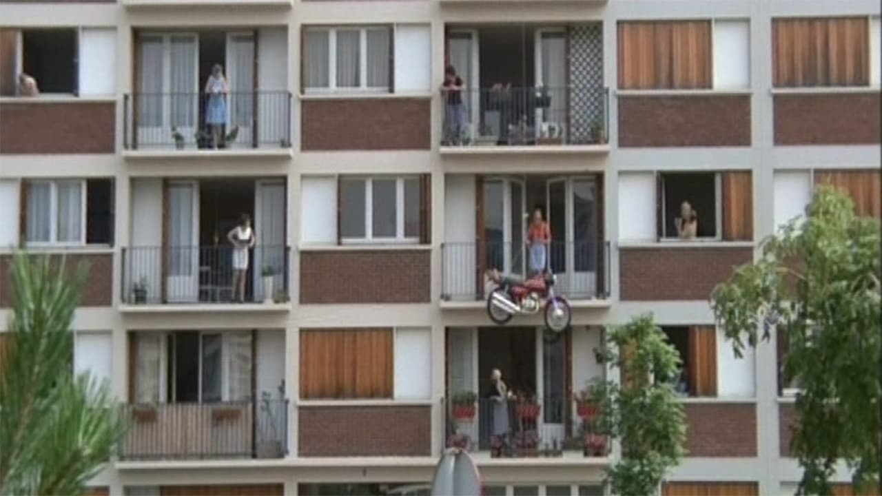 Elle court, elle court la banlieue (1973)