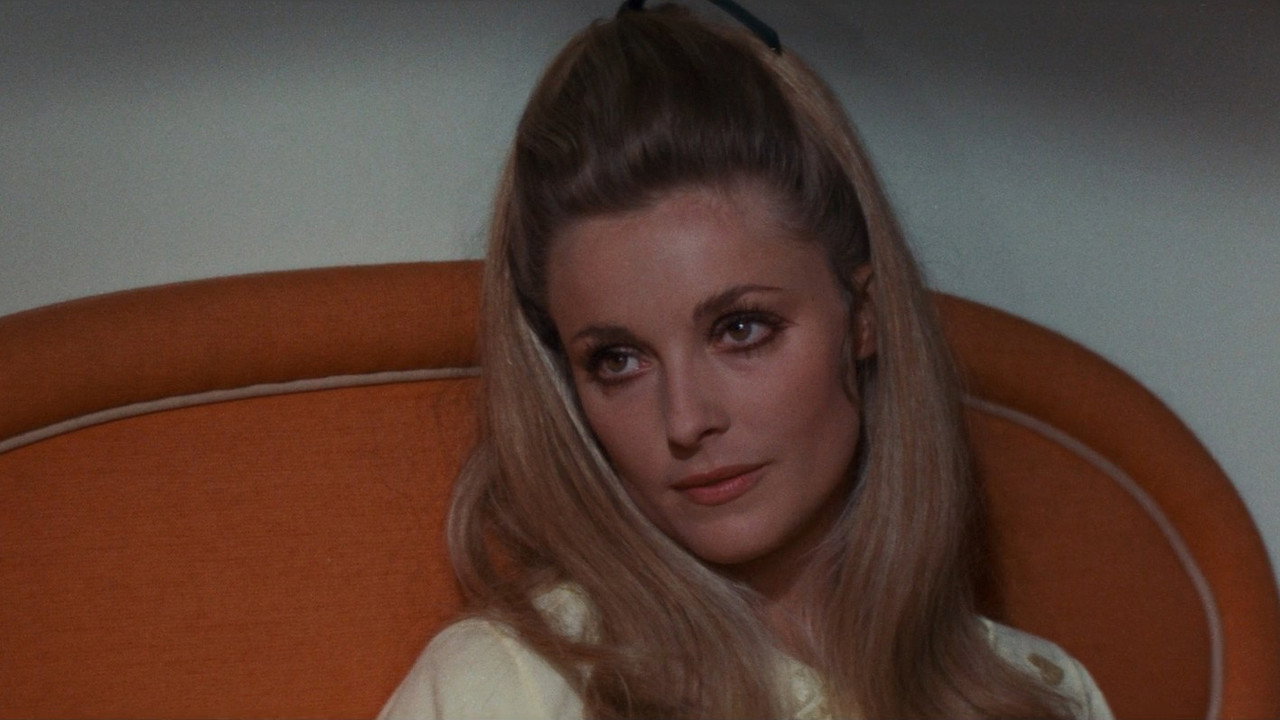 Valley of the Dolls background 37