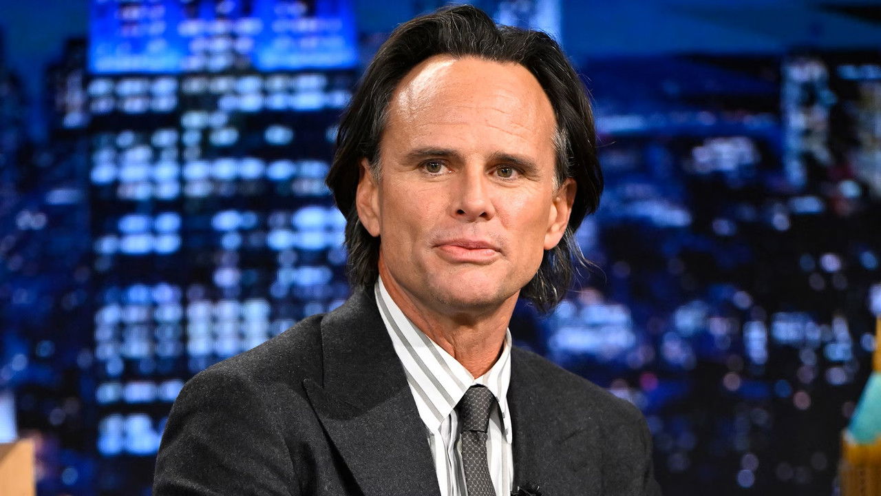 The Tonight Show Starring Jimmy Fallon - Season 13 Episode 39 : Walton Goggins, Natalia Dyer, Fran Lebowitz, Oz Pearlman