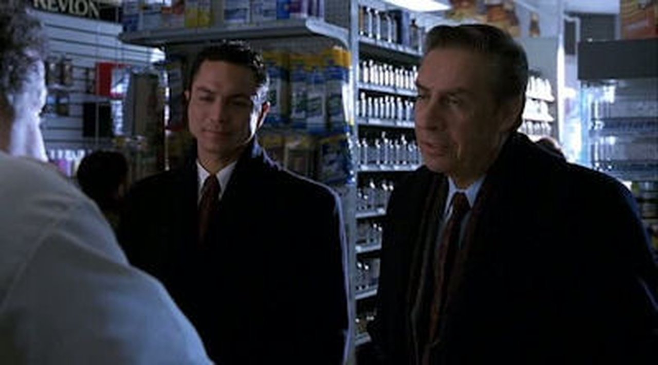 Law & Order - Season 7 Episode 20 : We Like Mike