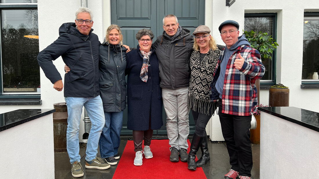 Bed & Breakfast - Season 18 Episode 8 : Episode 8