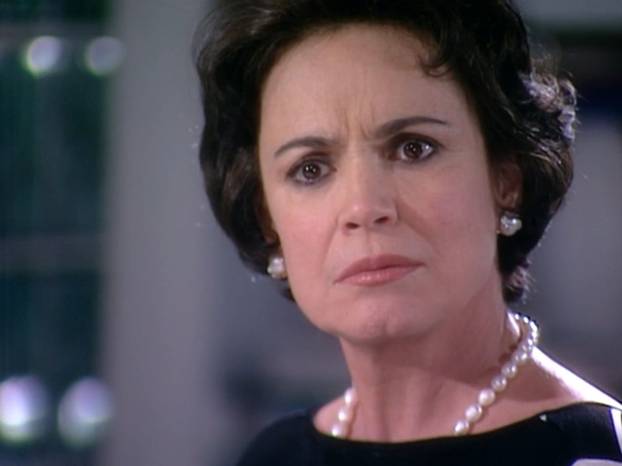 Desejos de Mulher - Season 1 Episode 33 : Episode 33