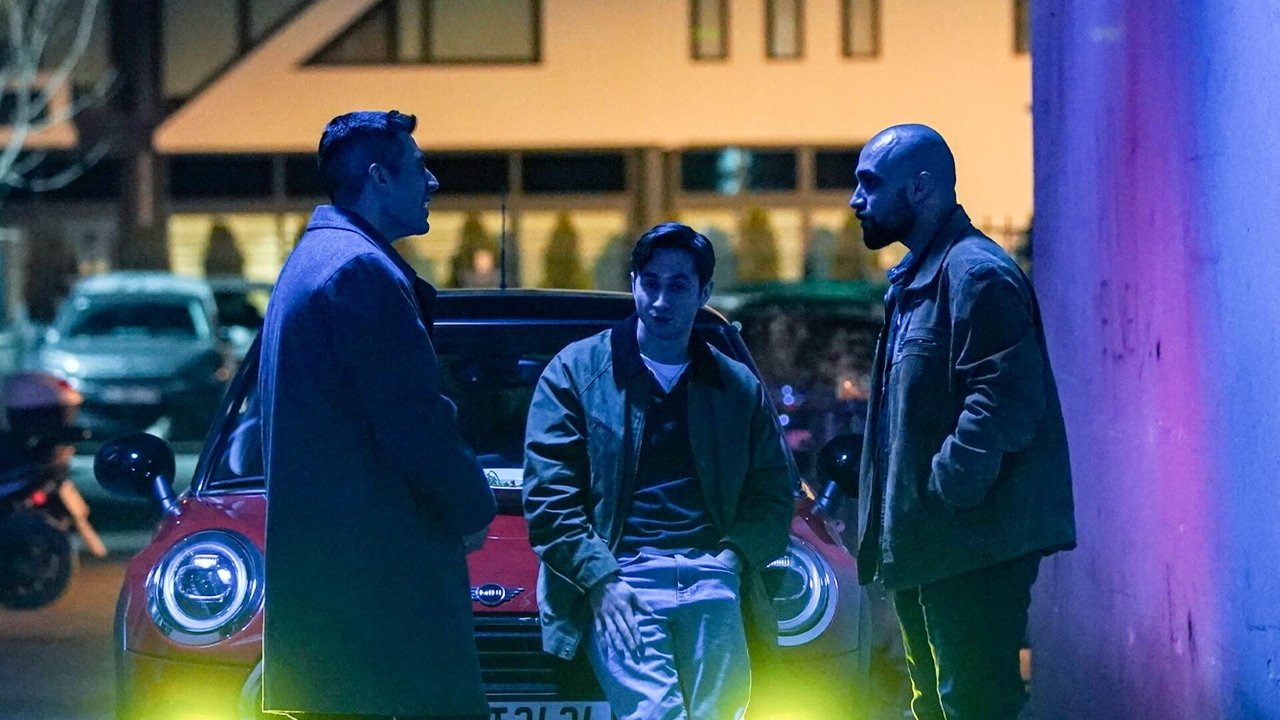 Dengeler: Biri Olmak backdrop