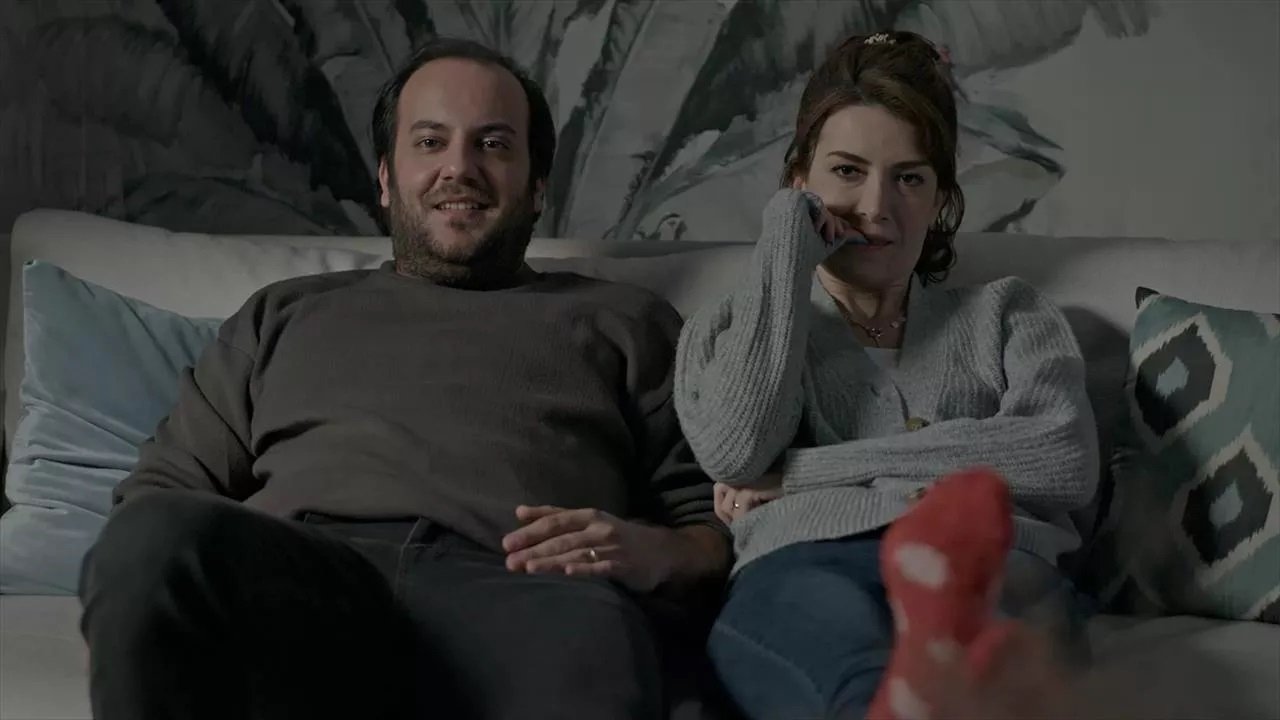 Aşk Kumardır backdrop