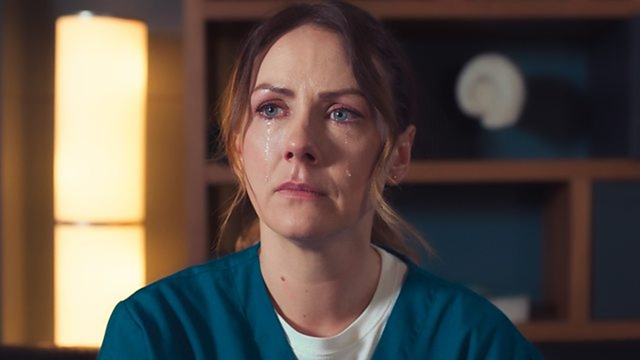 Casualty - Season 37 Episode 21 : Pushover