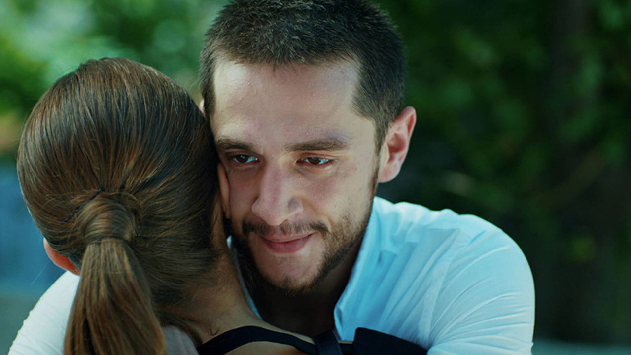 Güllerin Savaşı — Épisode 1