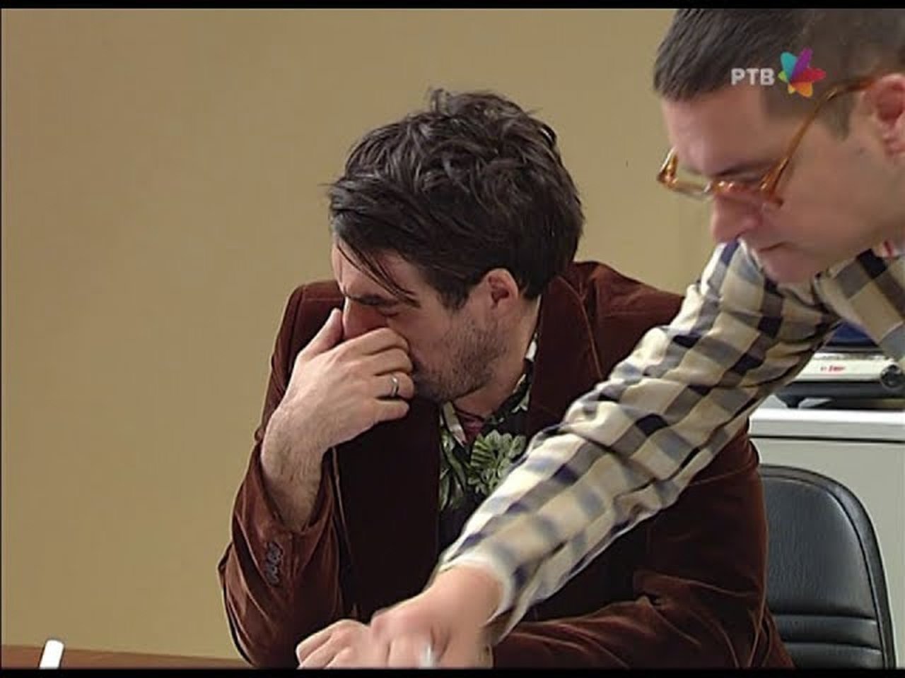 Government Job - Season 7 Episode 23 : 1105 Miris