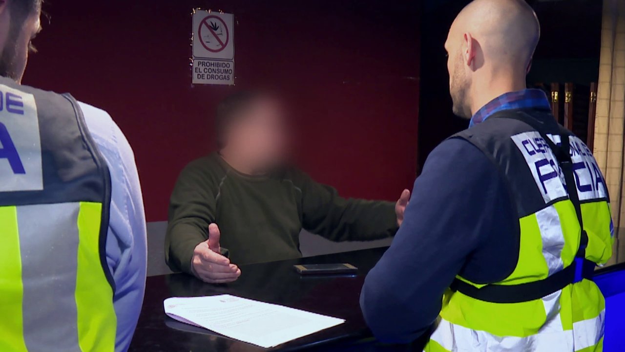 091: Alerta Policía - Season 2 Episode 2 : Episode 2