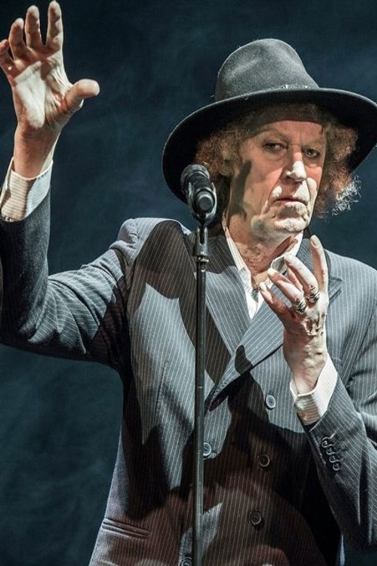 Bruno K. Öijer Backdrop