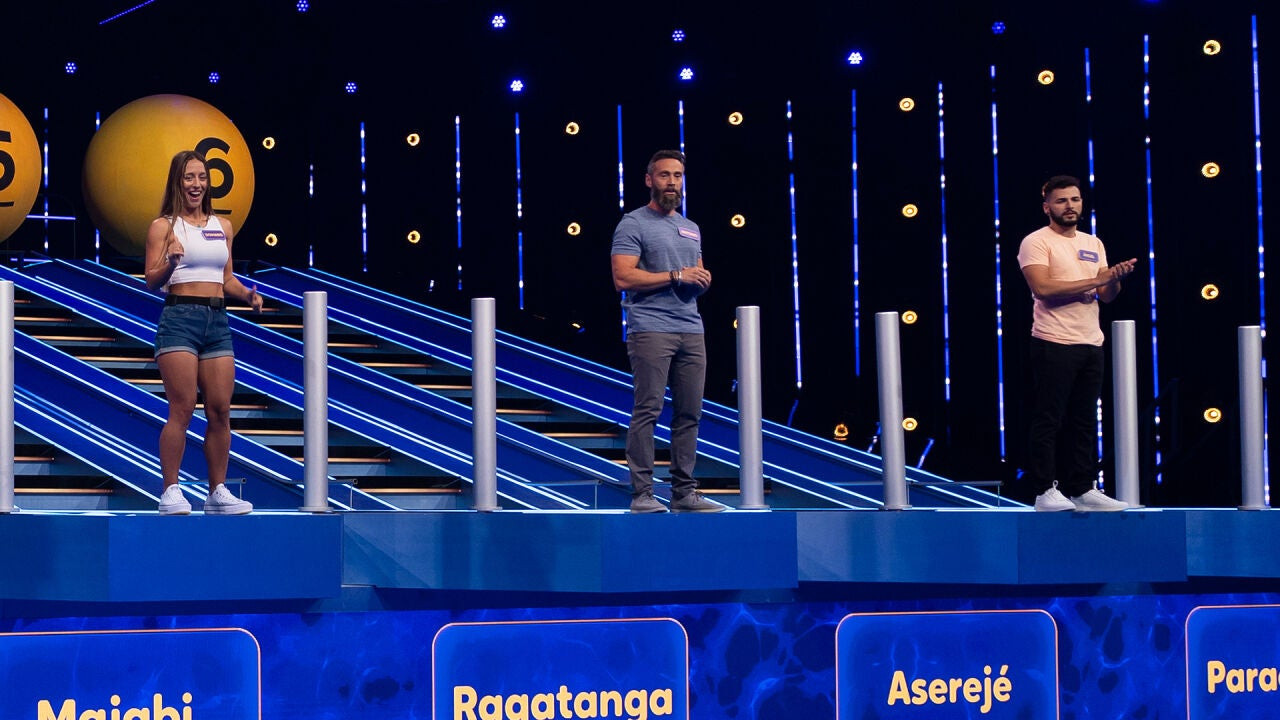 Juego de pelotas backdrop