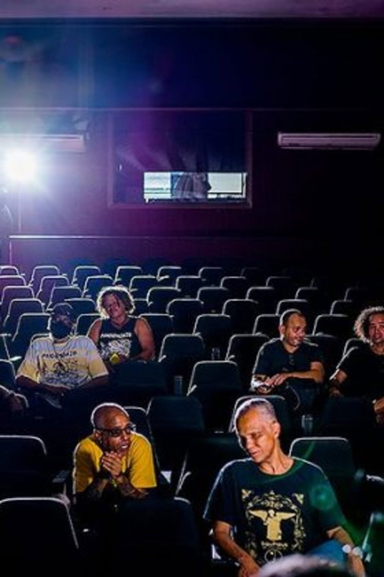 Not Dead filmaffisch