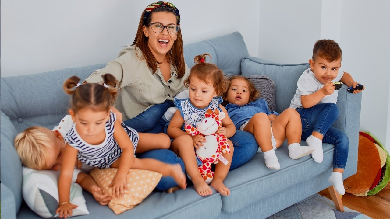 Big Family Values: More Kids Than Cash