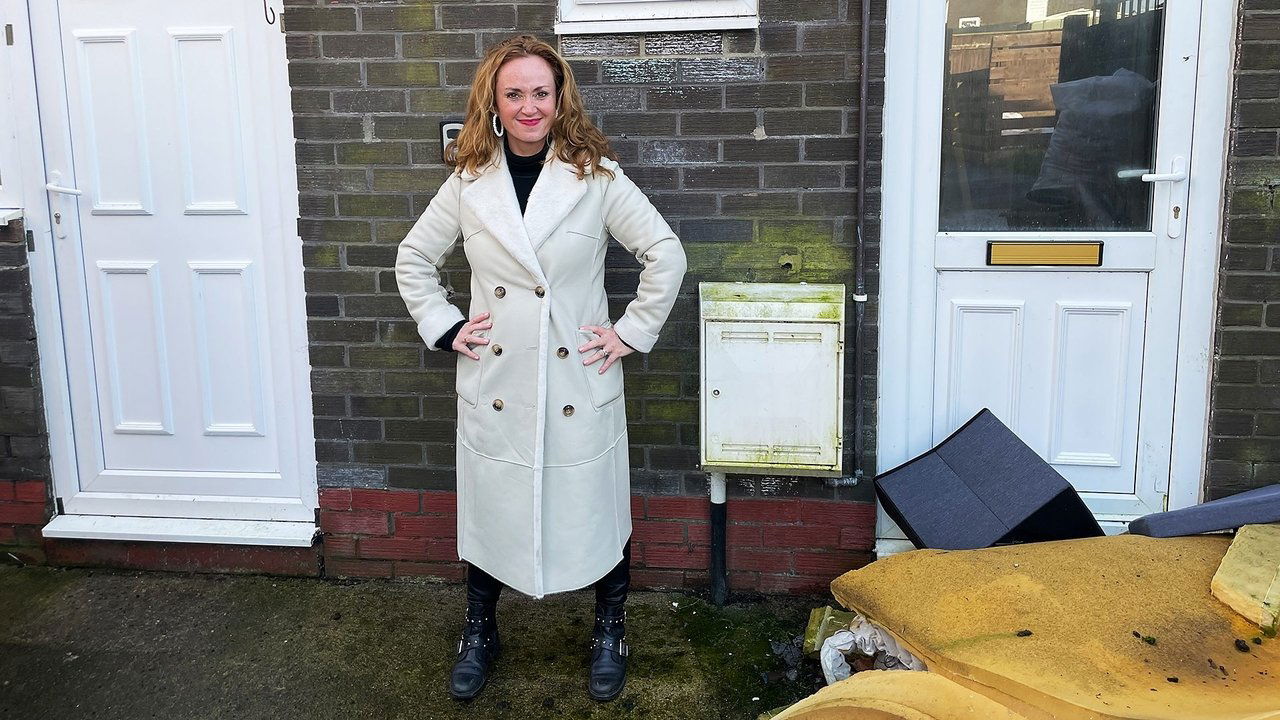 Homes Under the Hammer - Season 27 Episode 16 : A Family Affair