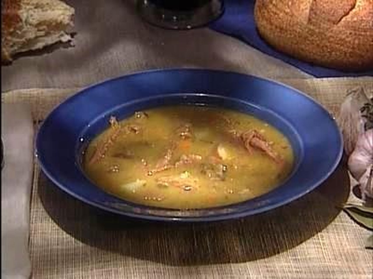 America's Test Kitchen - Season 3 Episode 2 : Hearty Soups