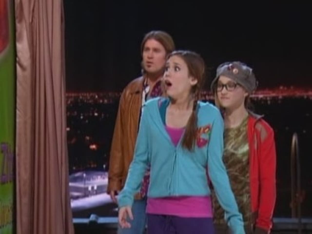 Hannah Montana - Season 1 Episode 13 : You're So Vain, You Probably Think This Zit Is About You