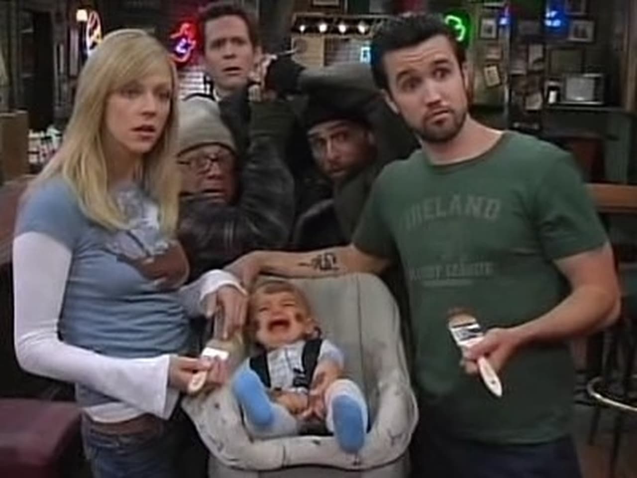 It's Always Sunny in Philadelphia - Season 3 Episode 1 : The Gang Finds a Dumpster Baby