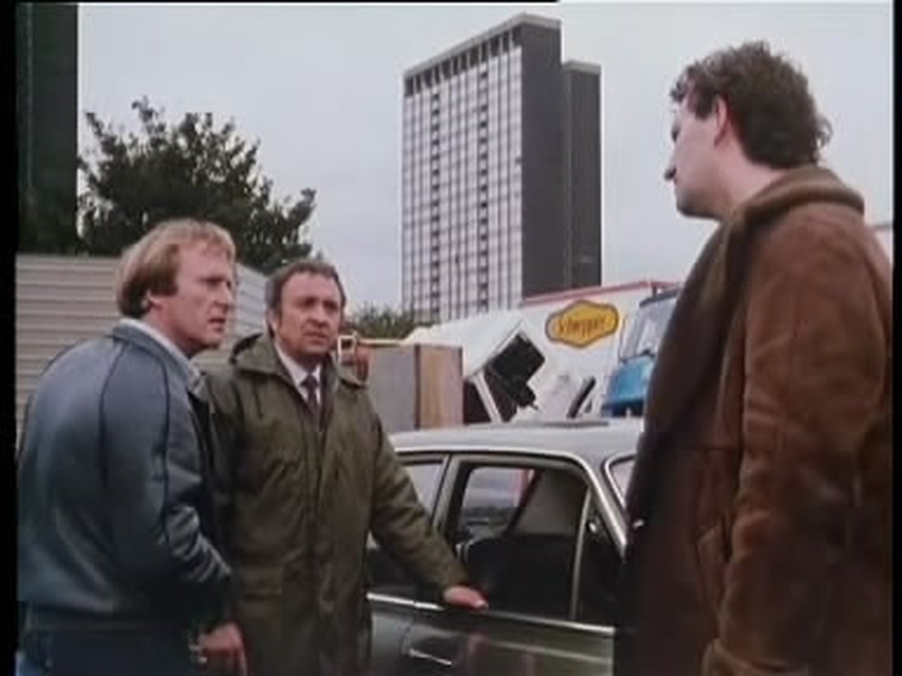 Minder - Season 4 Episode 5 : The Car Lot Baggers