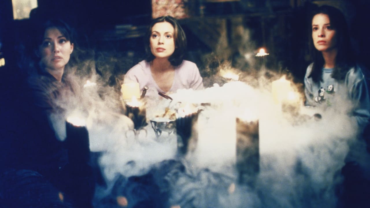 Charmed - Season 1 Episode 9 : The Witch Is Back