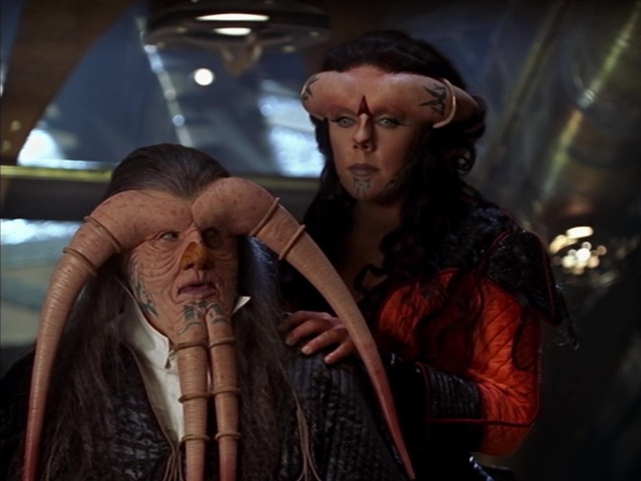 Farscape - Season 1 Episode 3 : Back and Back and Back to the Future