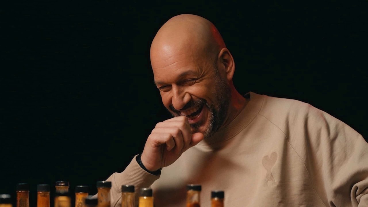 Hot Ones Québec - Season 2 Episode 1 : Episode 1