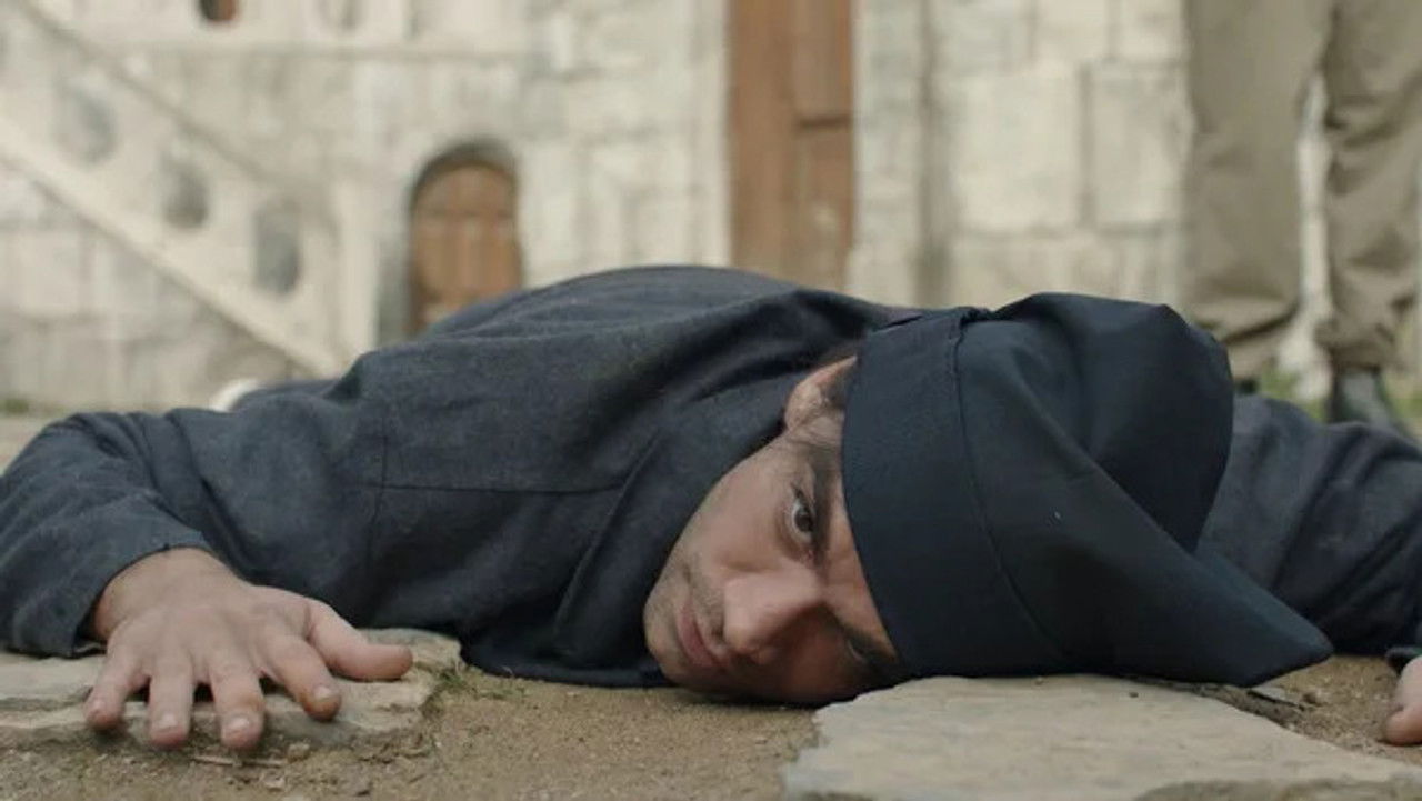 Şeytan Adası'nda Esir Türk: Polis Cemil — Épisode 2