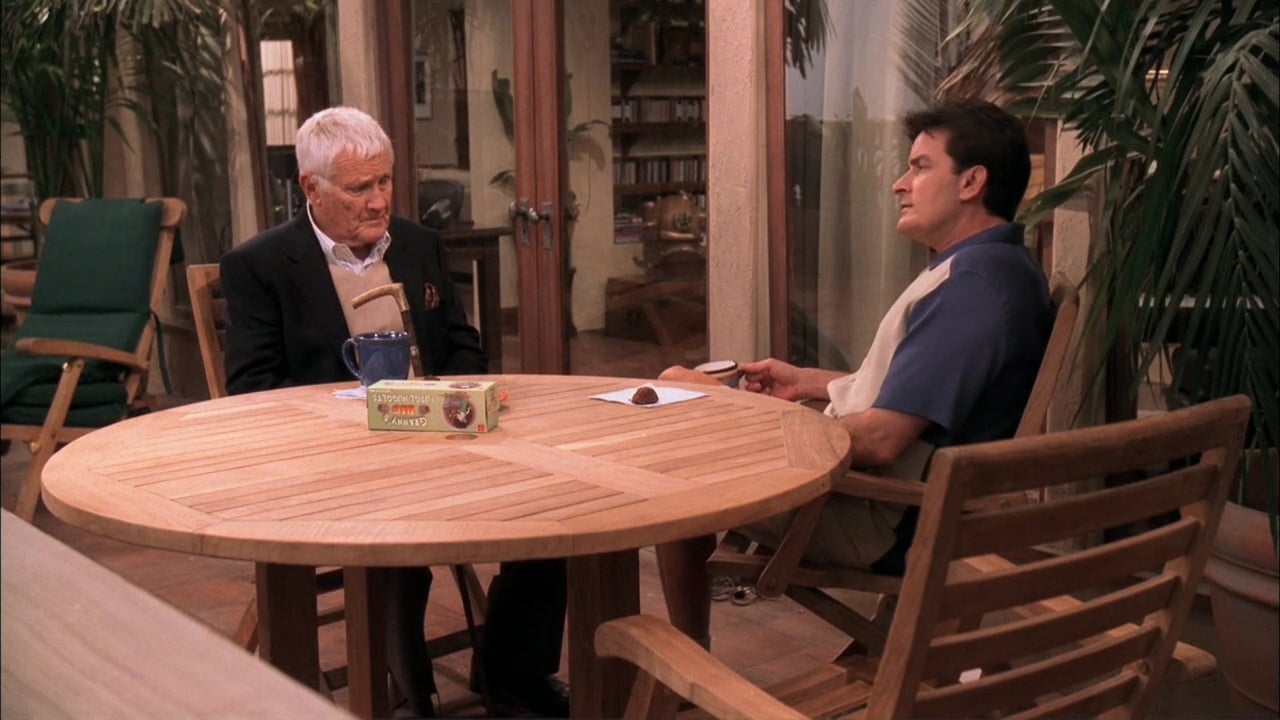 Two and a Half Men - Season 2 Episode 24 : Does This Smell Funny to You?