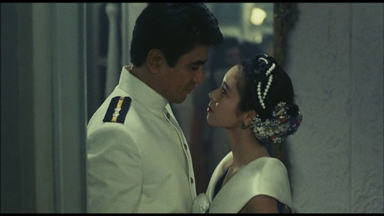 Labyrinth Romanesque backdrop image