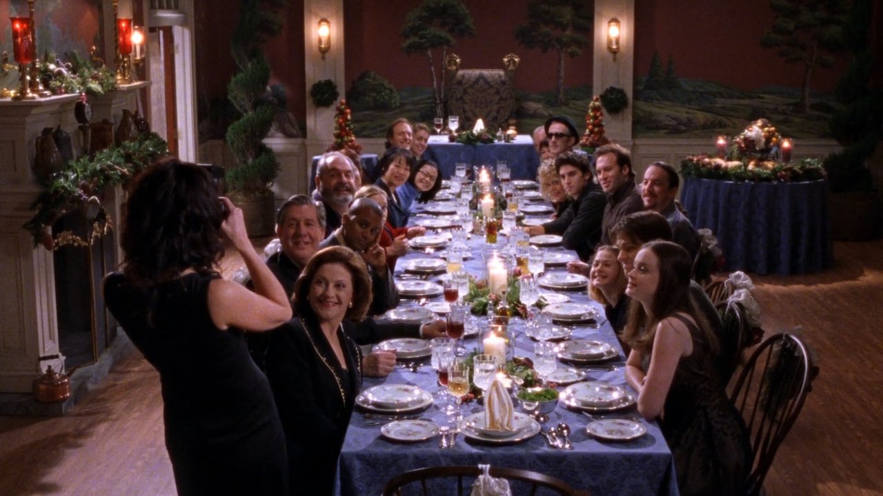 Gilmore Girls - Season 2 Episode 10 : The Bracebridge Dinner